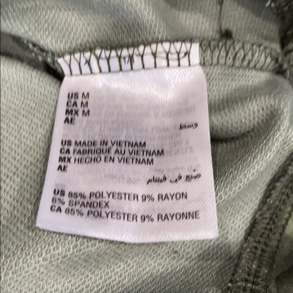 Ideology
Camouflage Warm-Up Hoodie - Picture 4 of 4